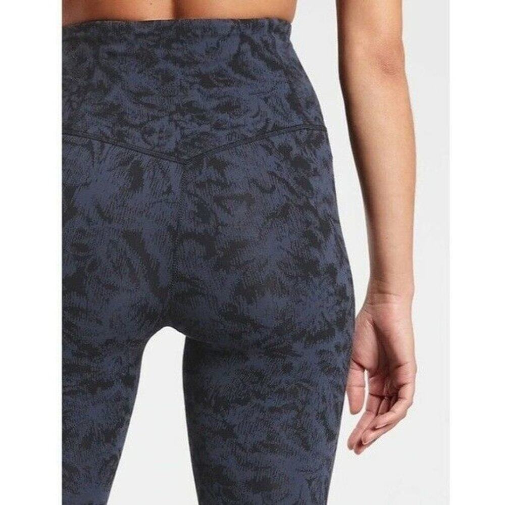 ATHLETA Elation Textured Tight, Frosted Floral Blue XS